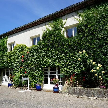 Bed and Breakfast Les Neuf Bouleaux Job Exterior foto
